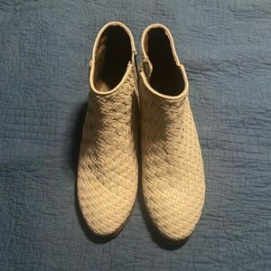 Frye Carson Woven Bootie Ankle Boot Size 9M Off White